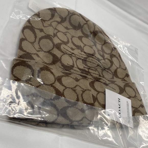 NWT Coach Khaki Signature Knit Beanie Hat Winter C Logo Wool Cap - Picture 3 of 4